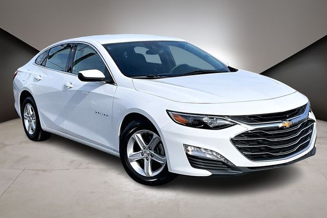 Used 2024 Chevrolet Malibu 1LT with VIN 1G1ZD5ST7RF111860 for sale in White Settlement, TX