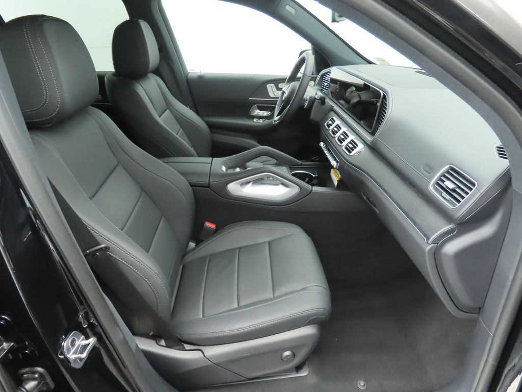 2025 Mercedes Benz GLS 450 4MATIC photo 20