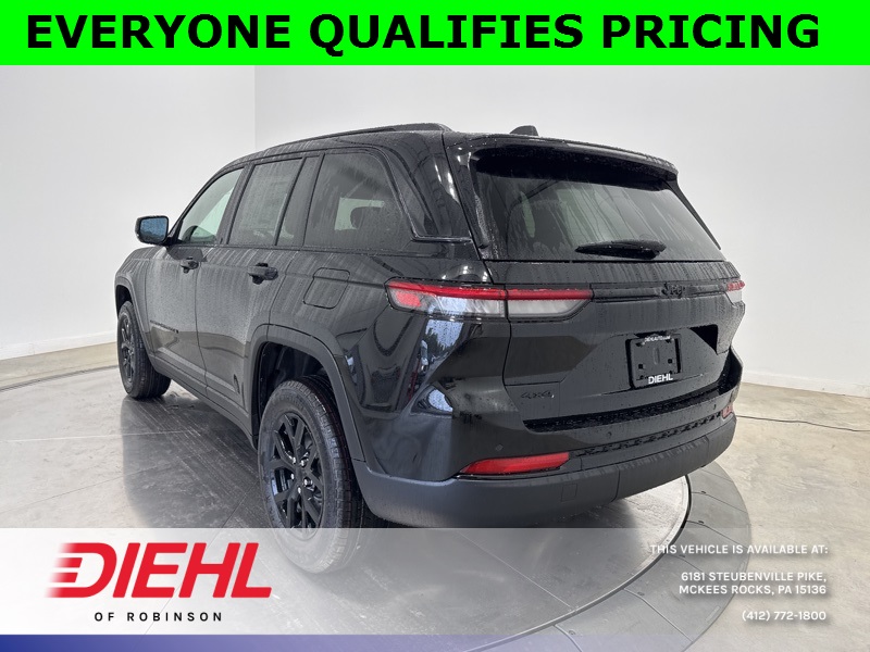 2025 Jeep Grand Cherokee Altitude photo 3