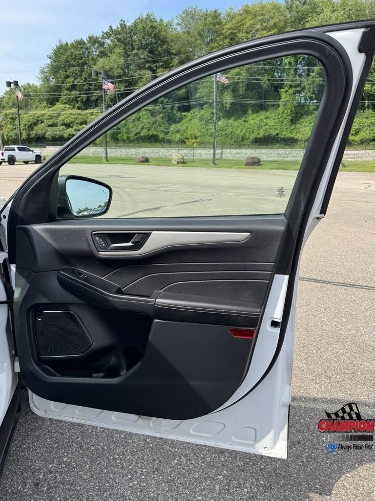 2022 Ford Escape SE photo 24