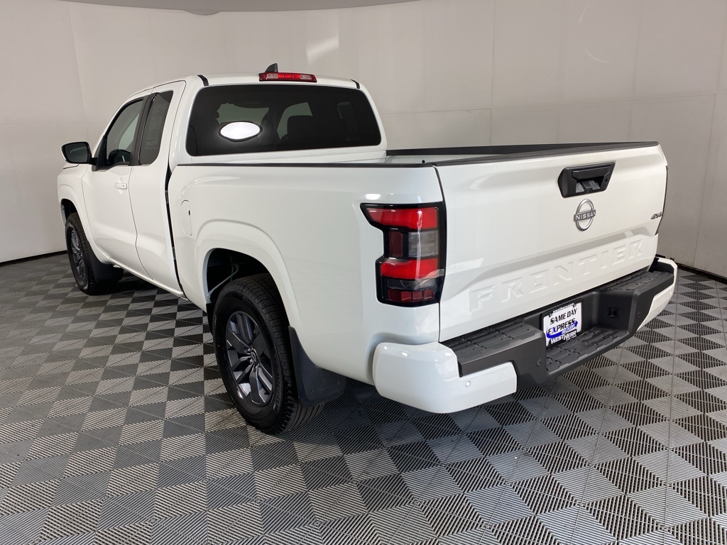 2025 Nissan Frontier SV photo 3