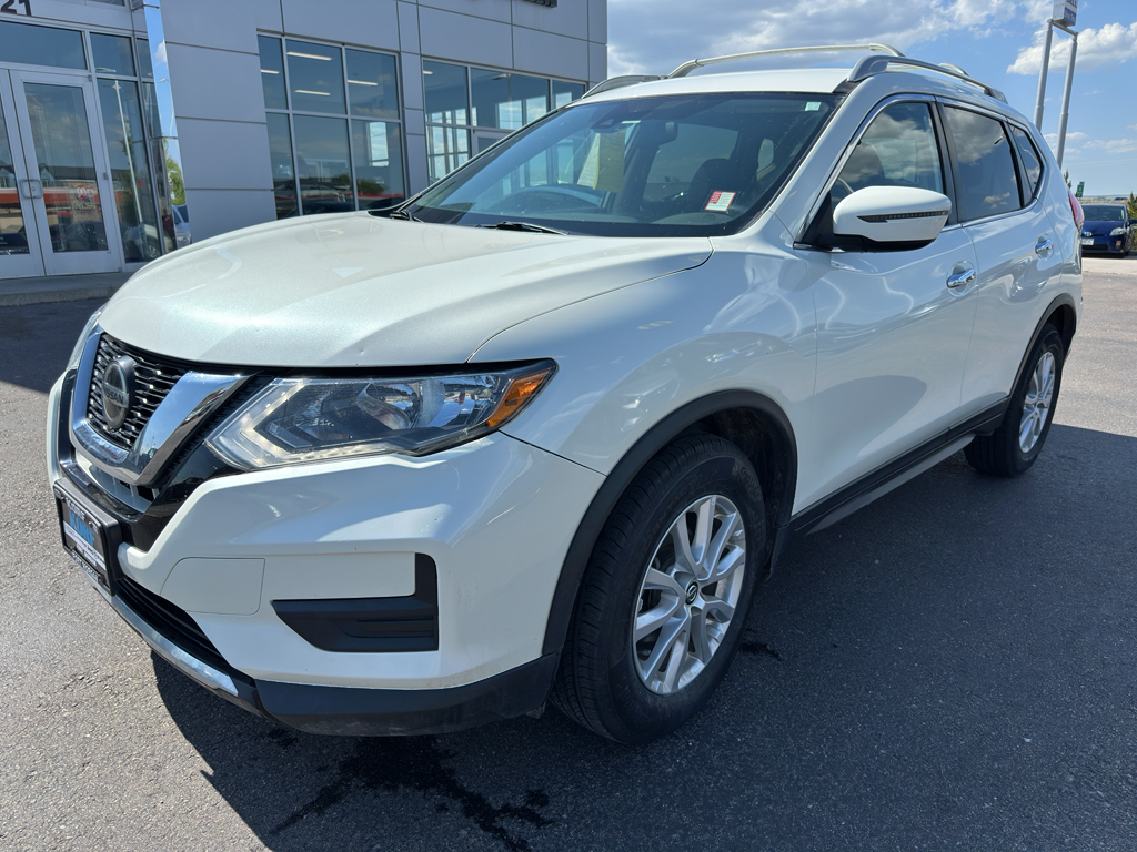 2020 Nissan Rogue SV photo 2