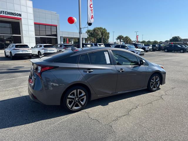 2022 Toyota Prius XLE photo 3