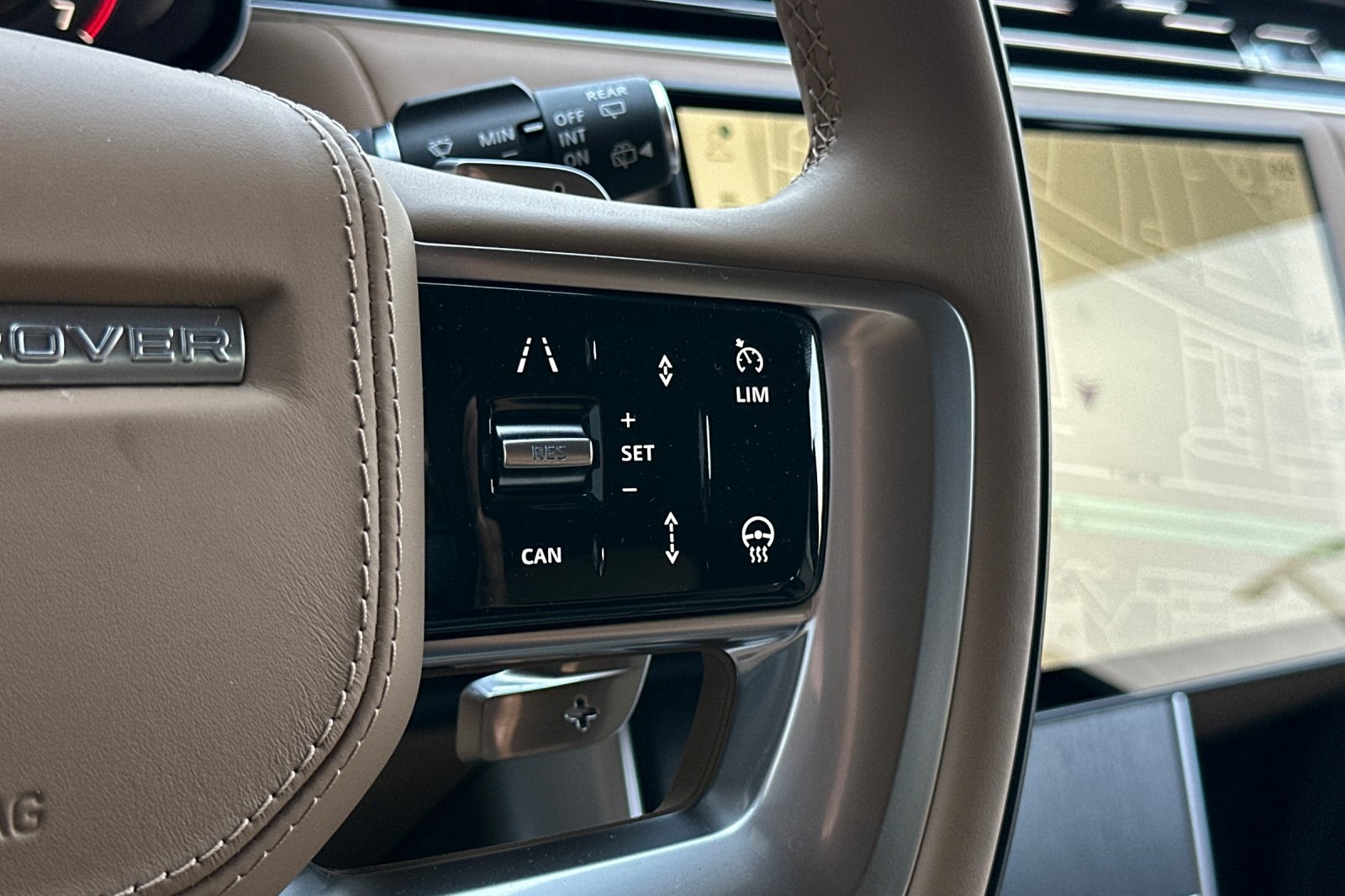 2025 Land Rover Range Rover SE photo 27
