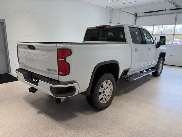 2026 Chevrolet Silverado 2500HD High Country photo 4