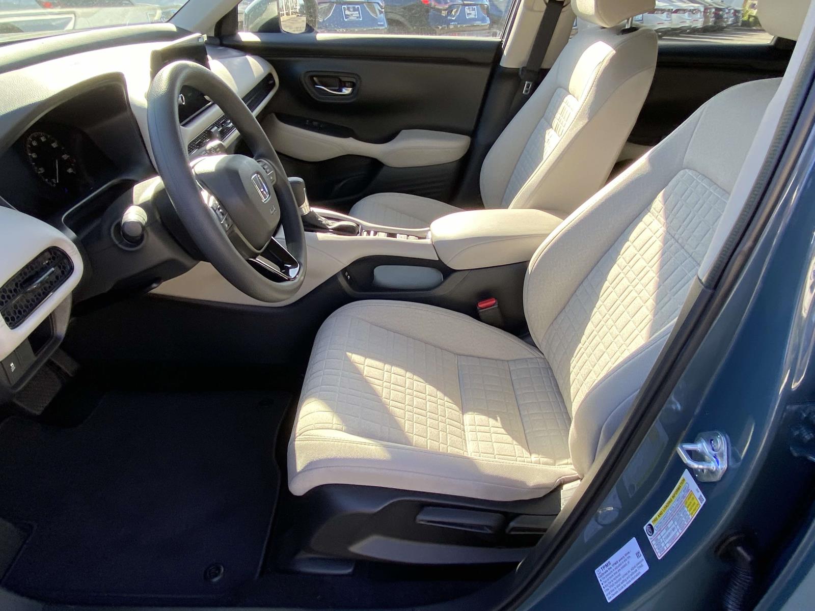 2026 Honda HR-V LX 2WD photo 4