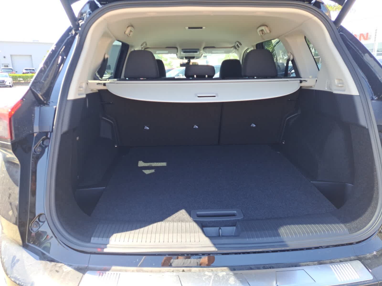 2026 Nissan Rogue SV photo 25