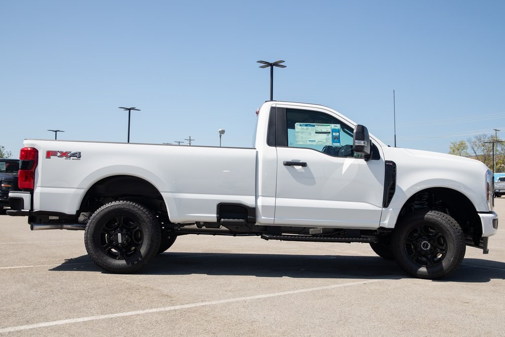 2025 Ford F-350 XL photo 9