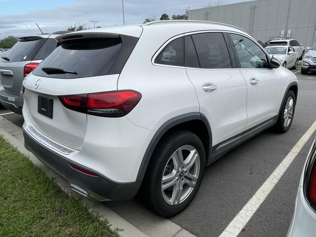 2021 Mercedes Benz GLA 250 photo 3