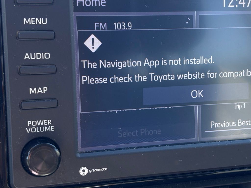 2022 Toyota RAV4 XLE photo 24