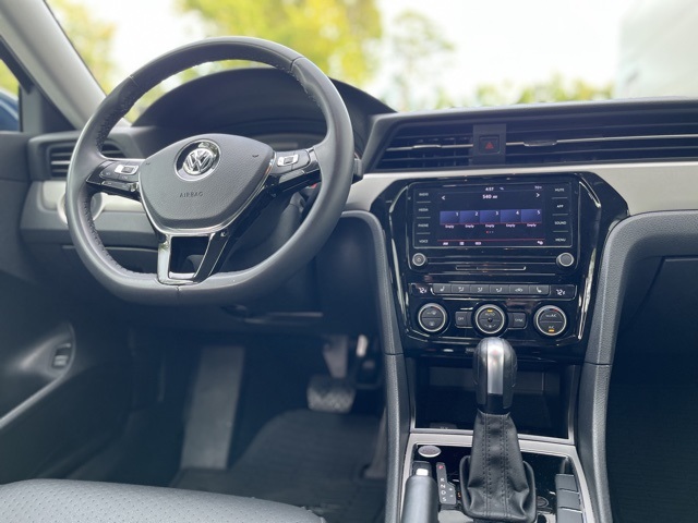 2022 Volkswagen Passat 2.0T SE photo 5