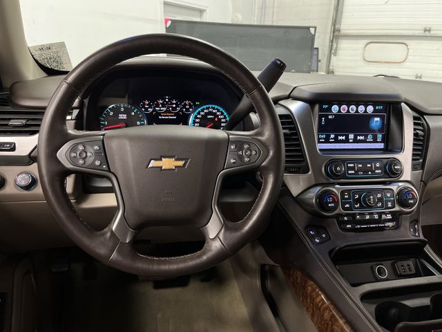 2016 Chevrolet Suburban LTZ photo 3