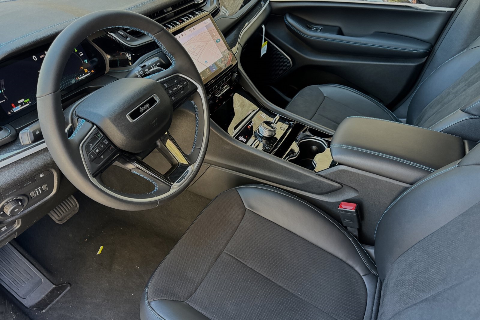 2023 Jeep Grand Cherokee Trailhawk 4xe photo 9