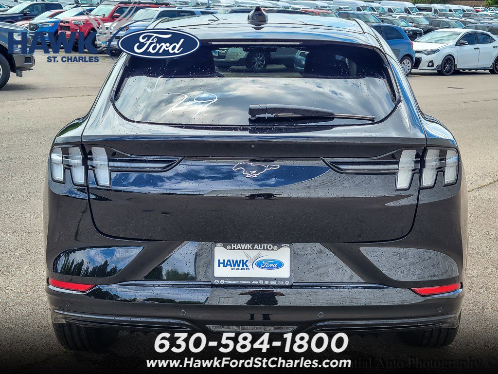 2025 FORD MUSTANG MACH-E - Image 4