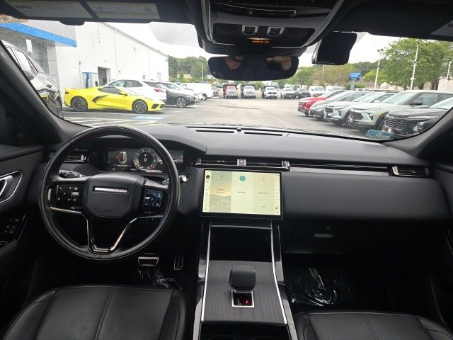 2025 Land Rover Range Rover Velar SE photo 2
