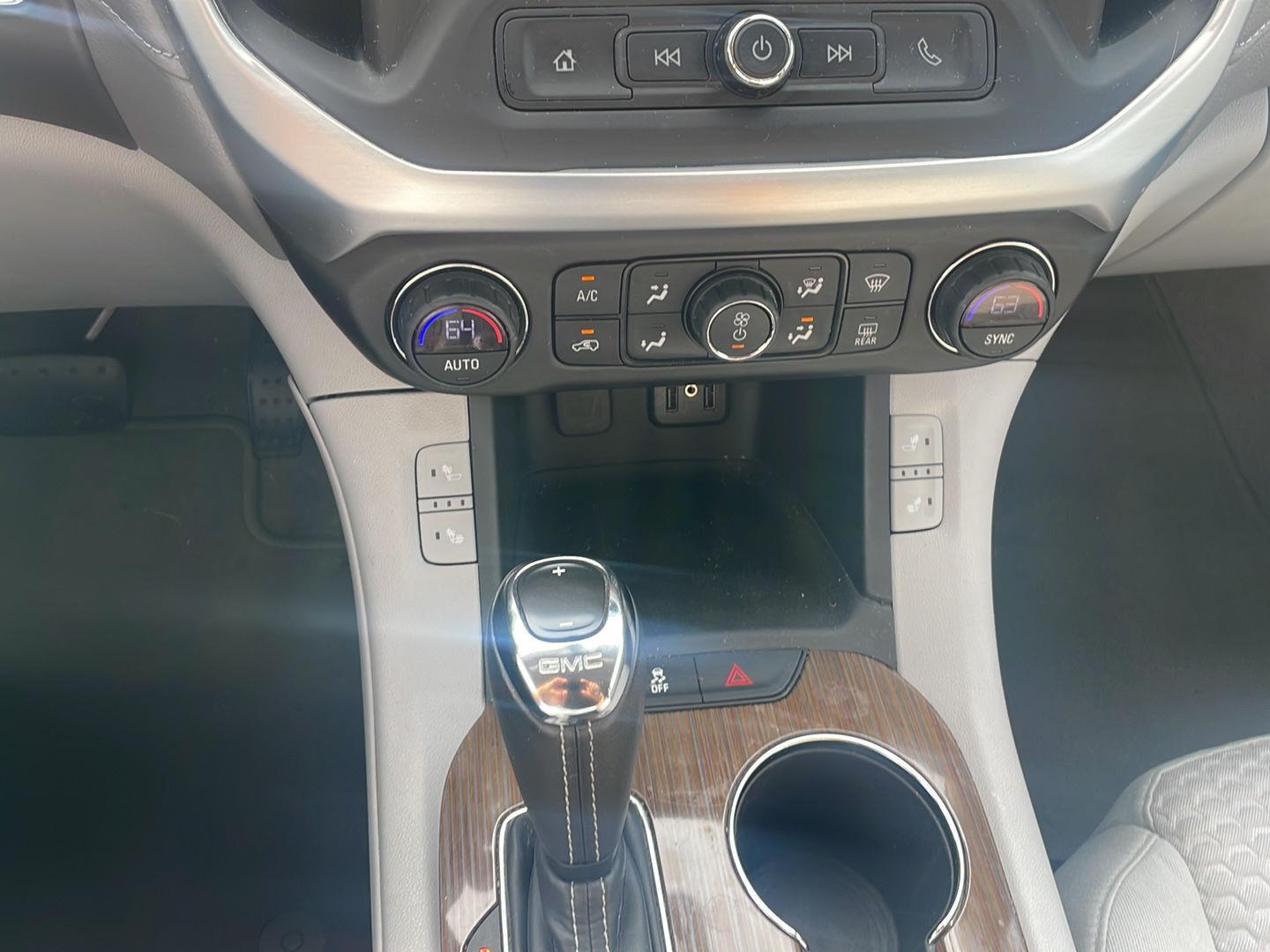 2018 Gmc Acadia SLE photo 7