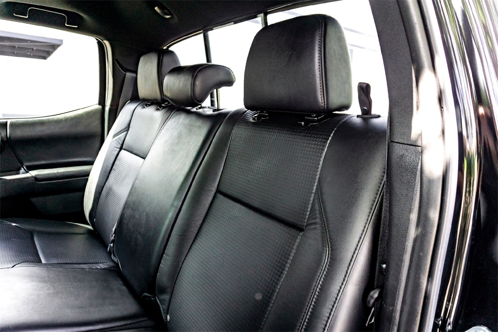 2023 Toyota Tacoma Limited photo 24