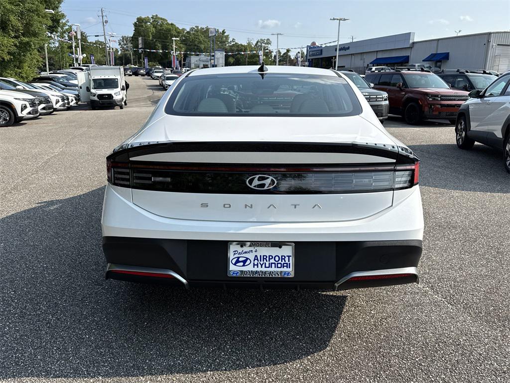 2025 Hyundai Sonata SE photo 4