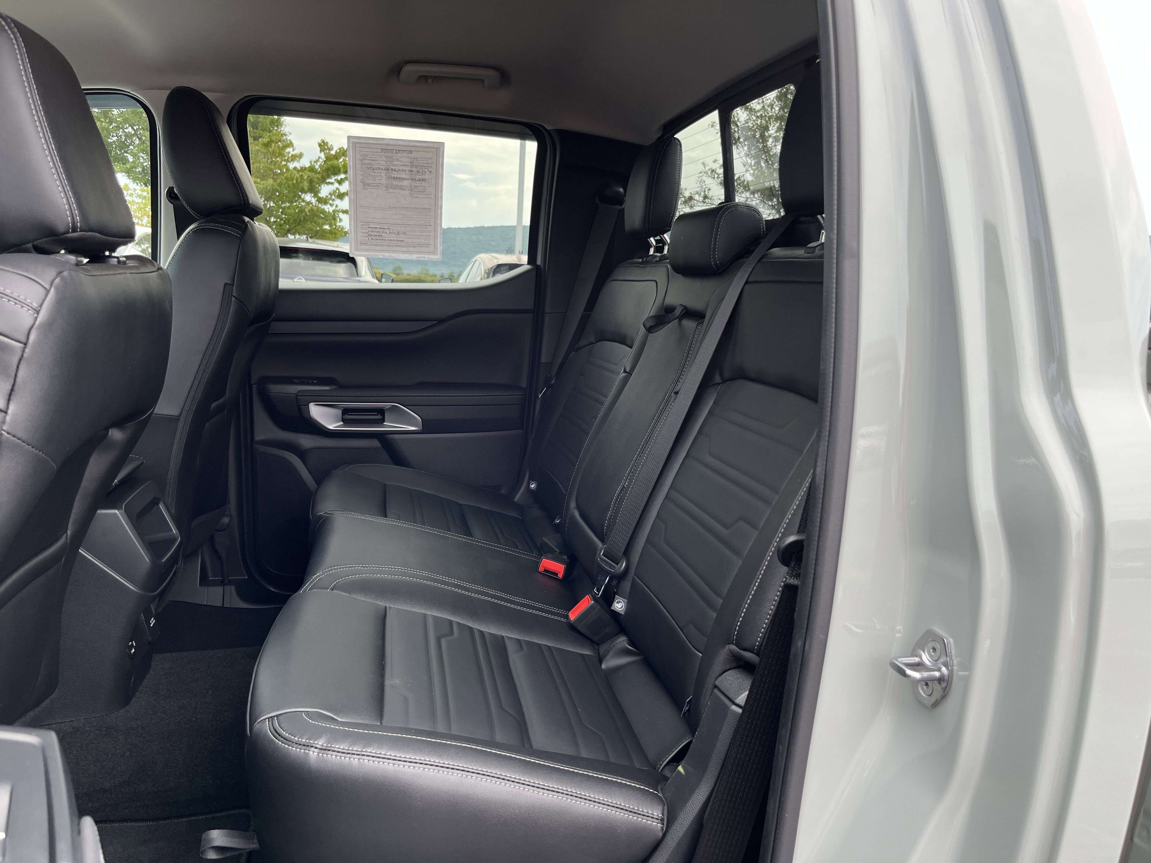 2024 Ford Ranger Lariat photo 2
