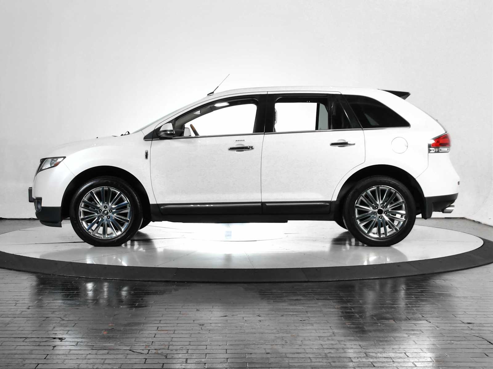 Used 2015 Lincoln MKX Base with VIN 2LMDJ6JK1FBL35034 for sale in Dallas, TX