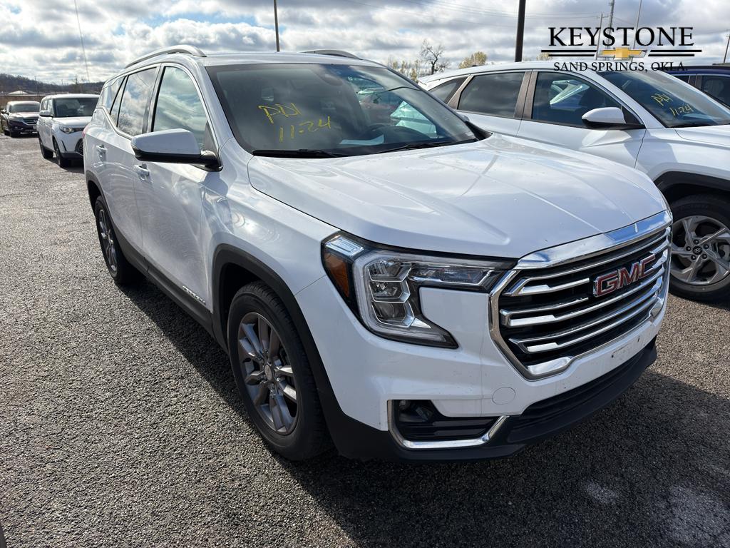 2024 GMC Terrain SLT's photo
