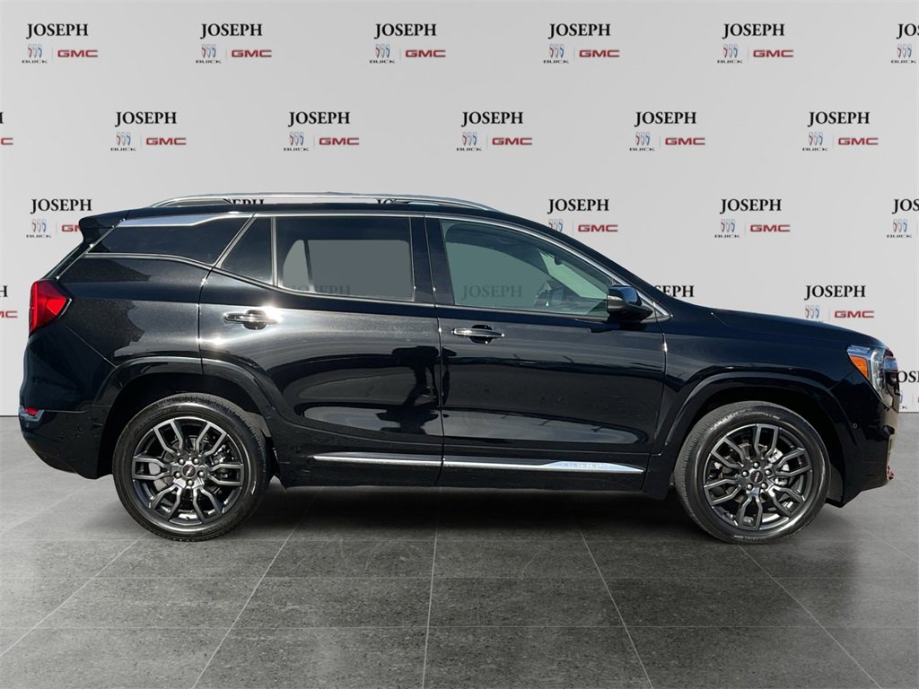 2023 Gmc Terrain Denali photo 2