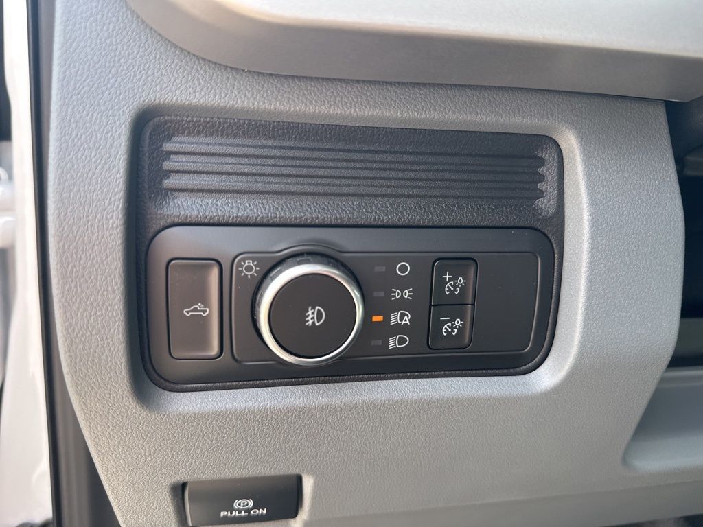 2026 Ford F-250 photo 13