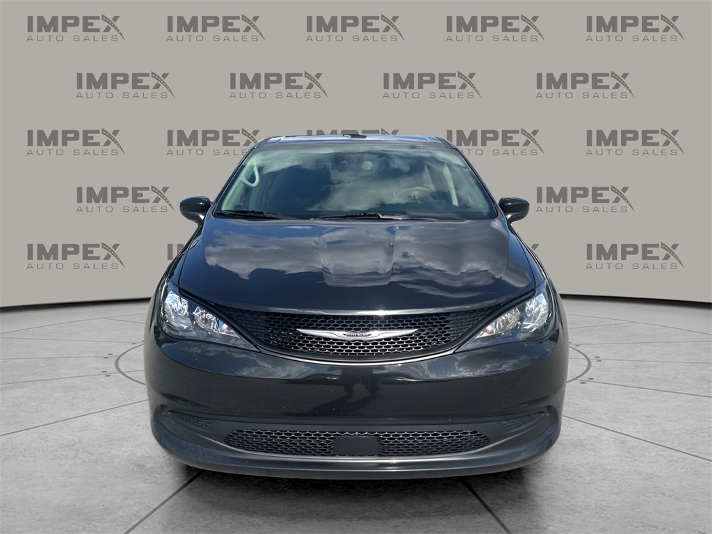 2023 Chrysler Voyager LX photo 7