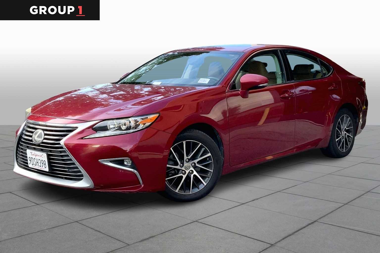 2016 Lexus ES 350's photo