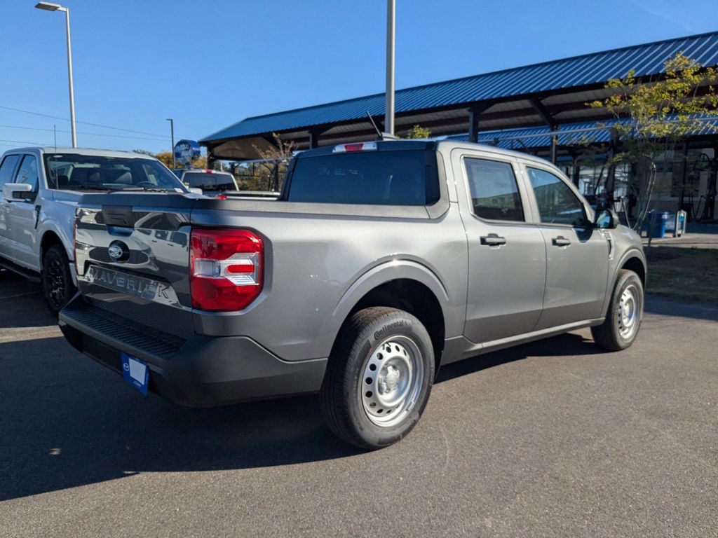 2025 Ford Maverick XL photo 4