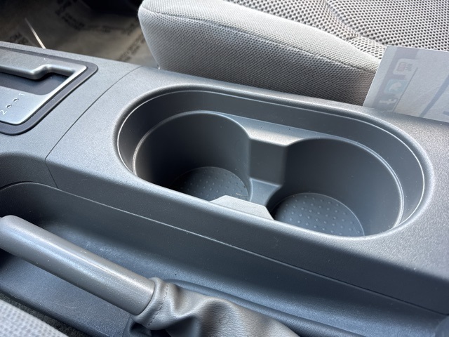 2012 Nissan Frontier SV photo 16