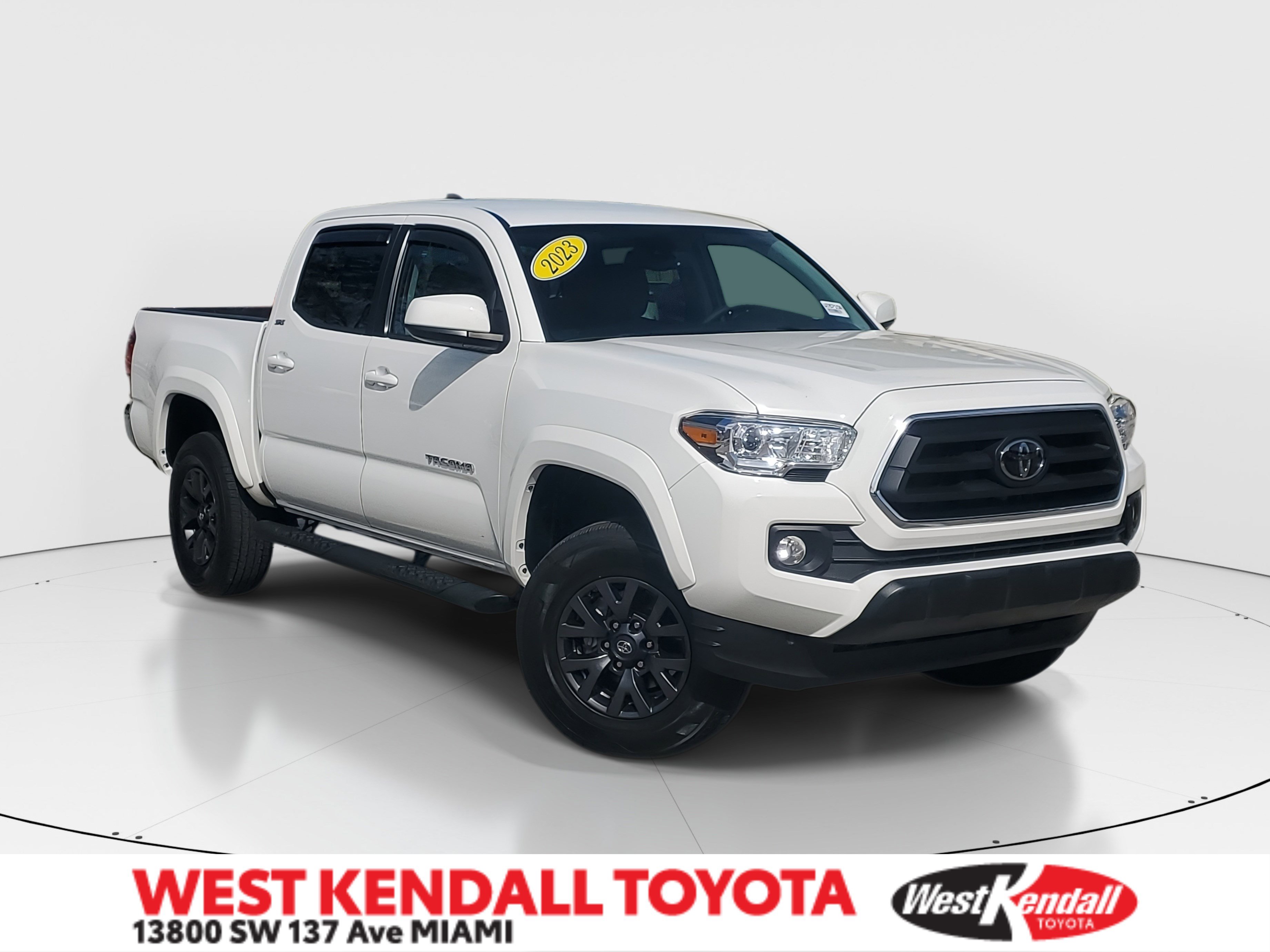 2023 Toyota Tacoma SR5's photo