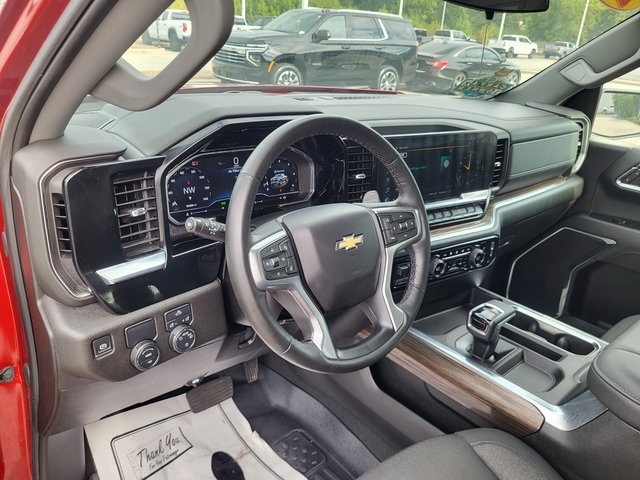 2024 Chevrolet Silverado 1500 LT photo 12
