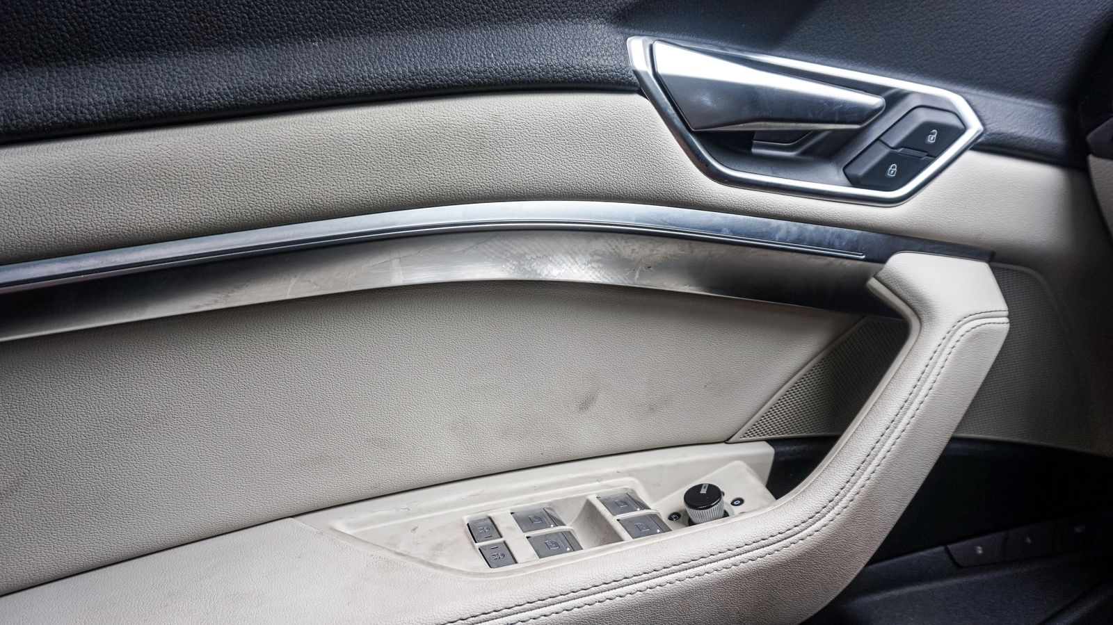 2024 Audi Q8 E-tron Premium Plus photo 20