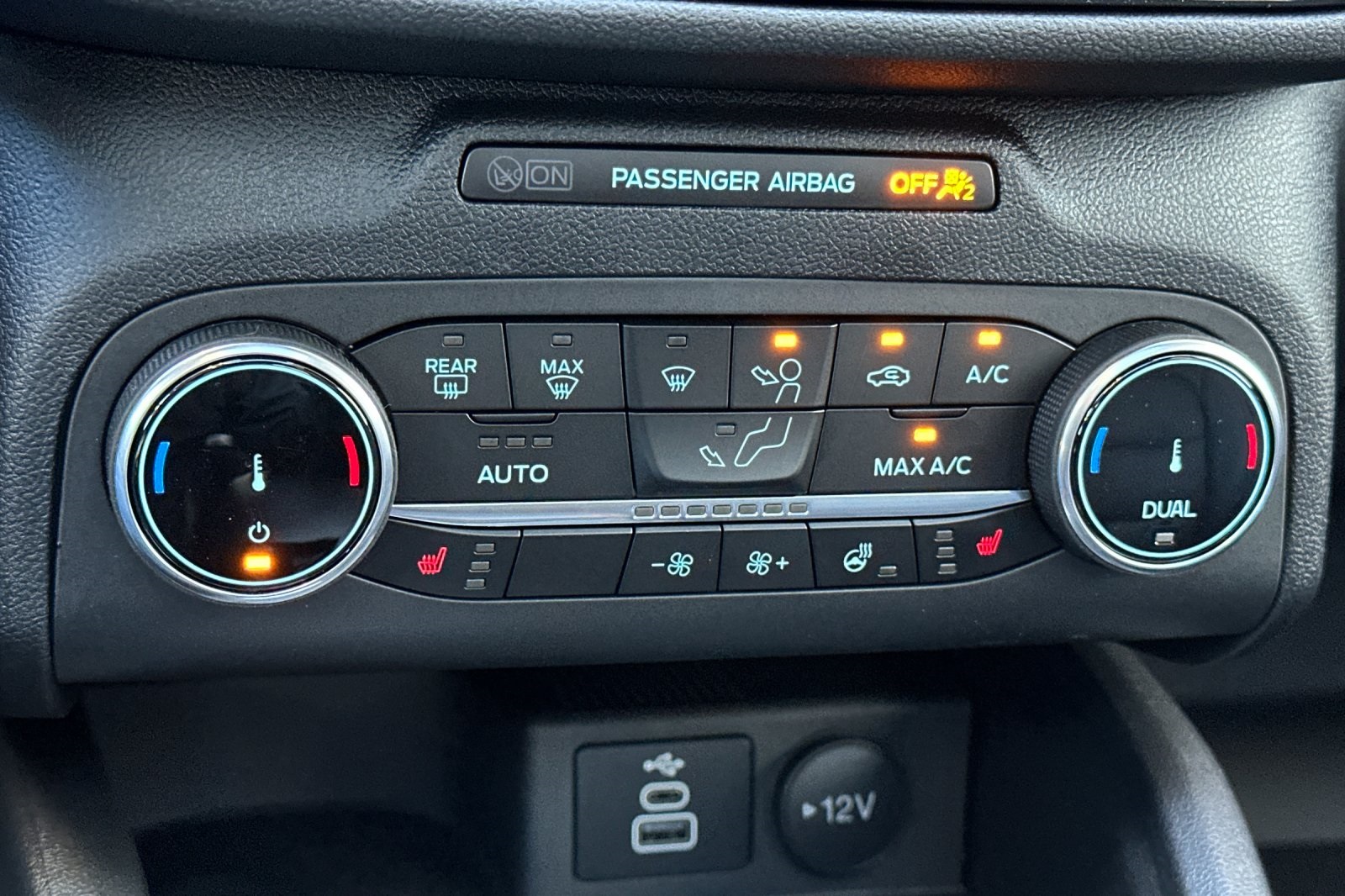 2025 Ford Escape ST-Line photo 19