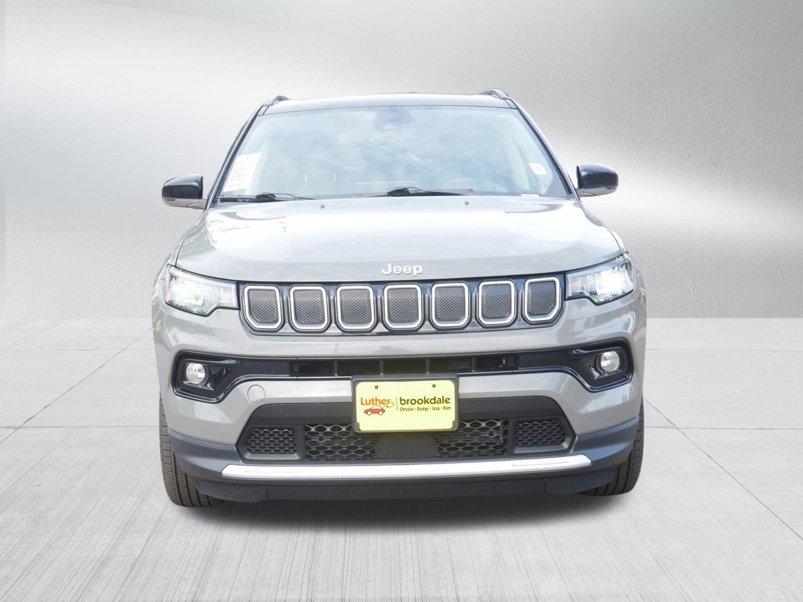 2022 Jeep Compass Limited photo 2