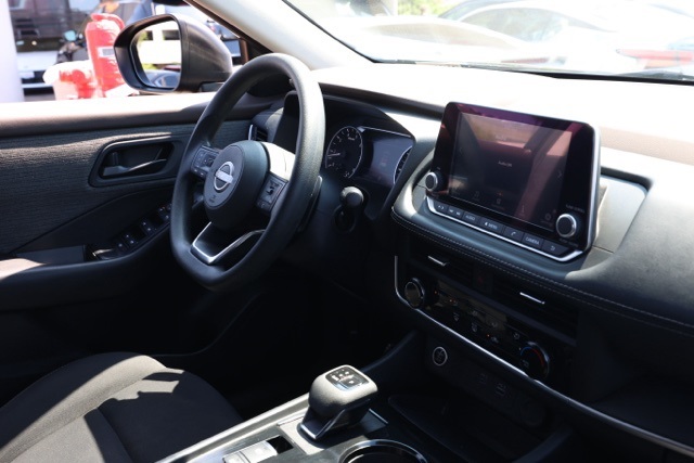 2023 Nissan Rogue S photo 15