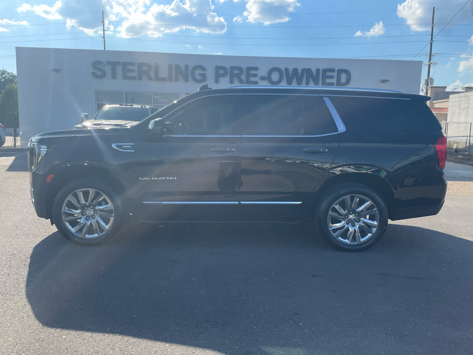 2021 GMC Yukon SLT's photo