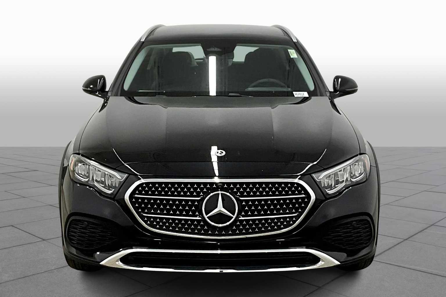 2025 Mercedes Benz E 450 4MATIC All-Terrain Wagon photo 3