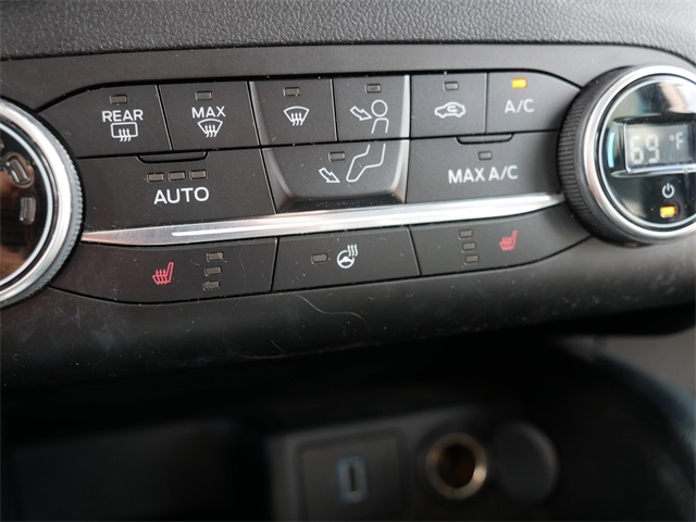 2020 Ford Escape SEL photo 31