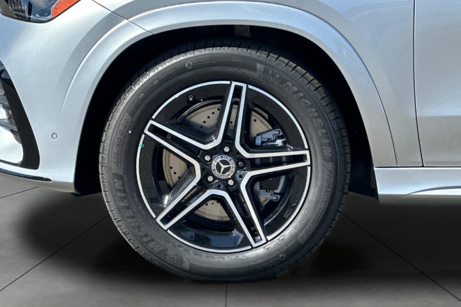 2026 Mercedes Benz GLE 450 4MATIC photo 3