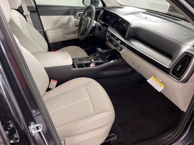2025 Kia Sorento S photo 42