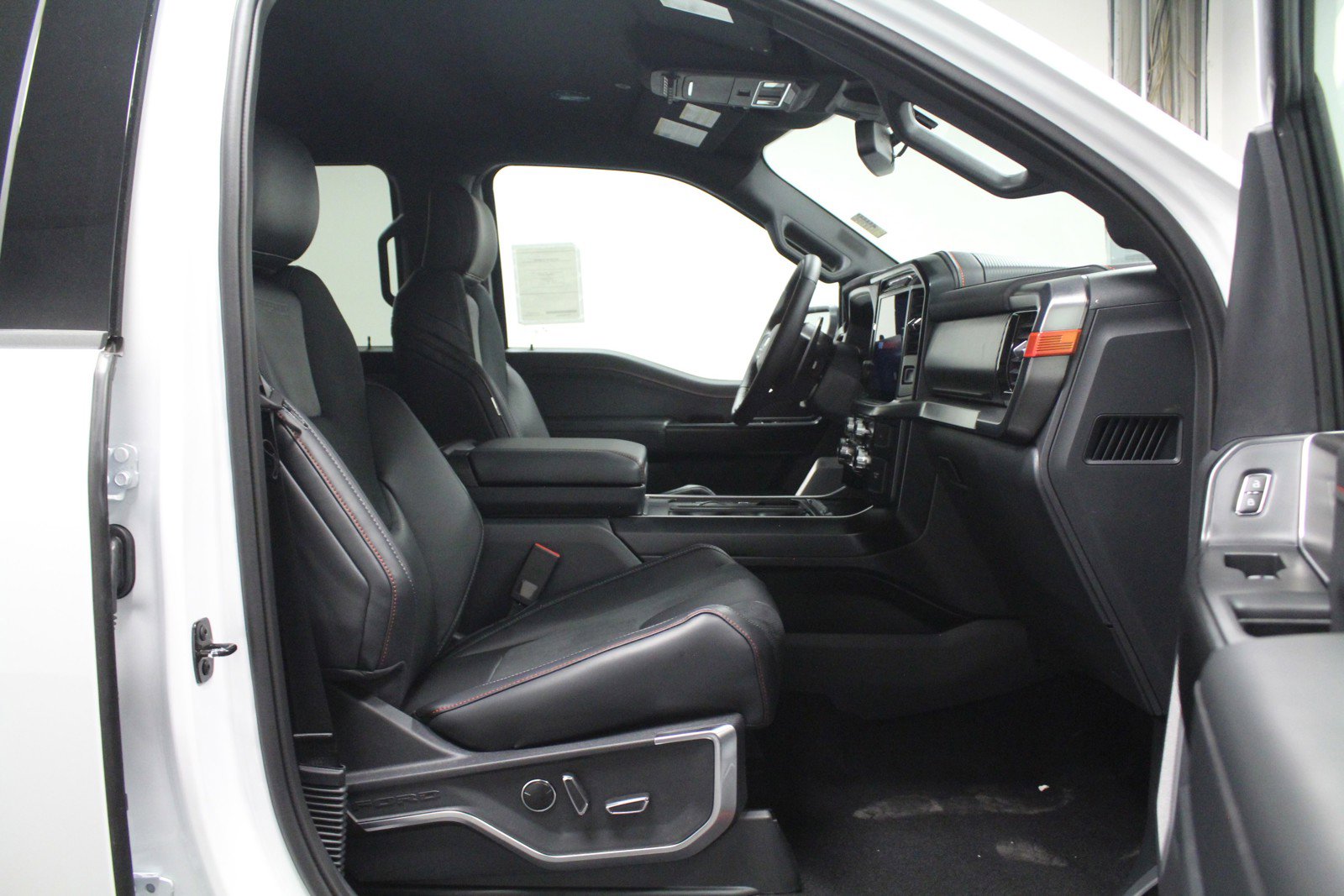2024 Ford F-150 Raptor photo 15
