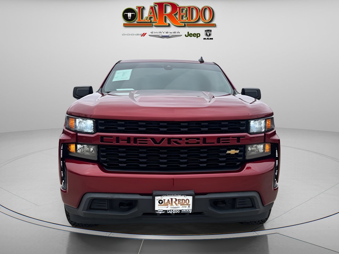 2021 Chevrolet Silverado 1500 Custom photo 2