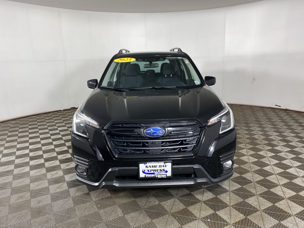 2023 Subaru Forester Premium photo 7