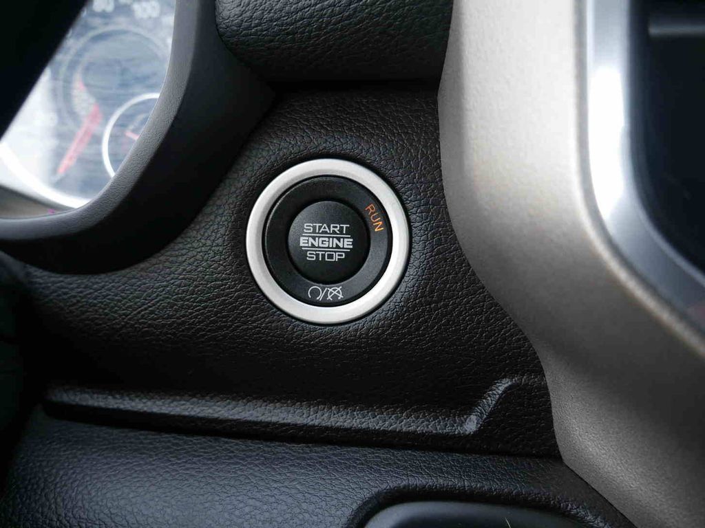 2024 Ram 3500 Laramie photo 29