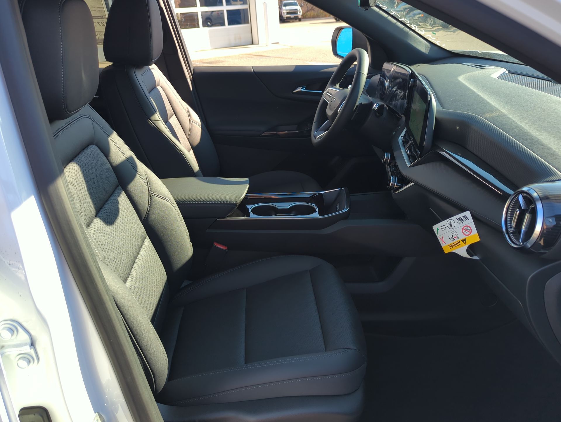 2025 Chevrolet Equinox LT photo 18