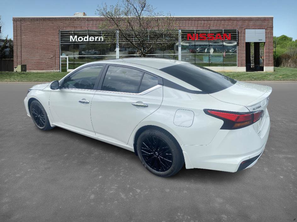 2025 Nissan Altima SV Special Edition photo 2