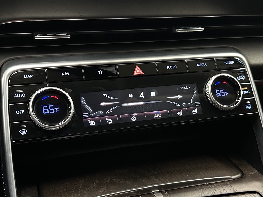 2022 Genesis GV80 3.5T Prestige Signature photo 30