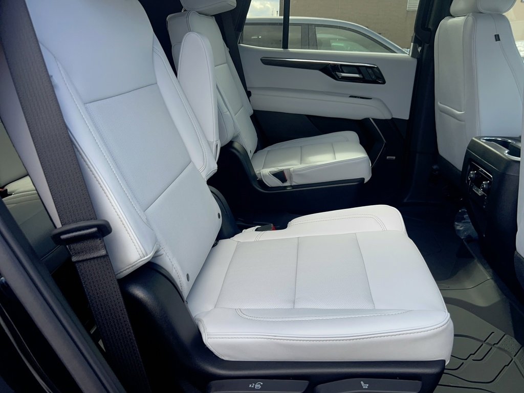 2026 Chevrolet Tahoe Premier photo 2